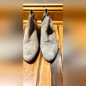 Sam Edelman anckel booties size 8.